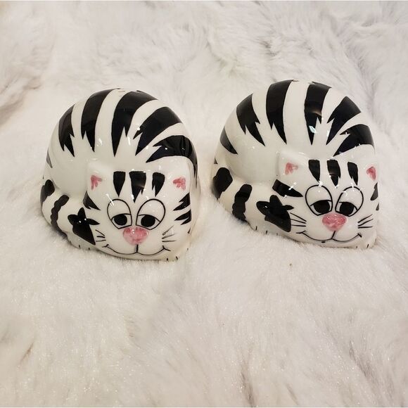 Cheshire Cat Salt & Pepper Shakers - Picture 1 of 7